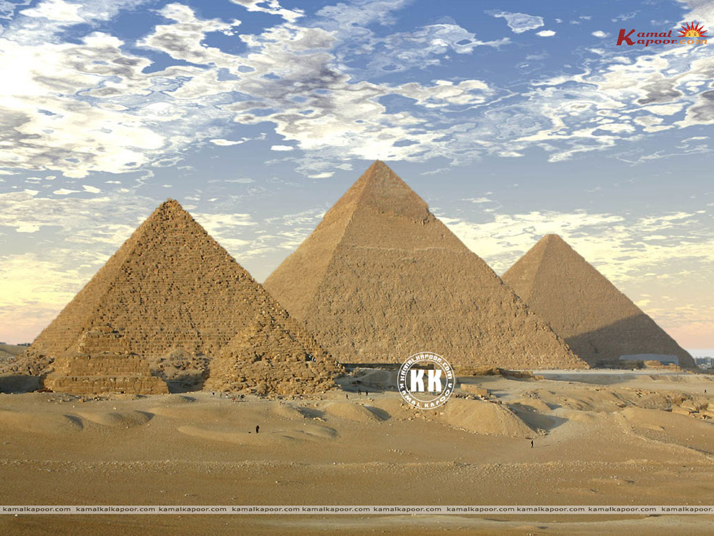 Pyramid Wallpaper