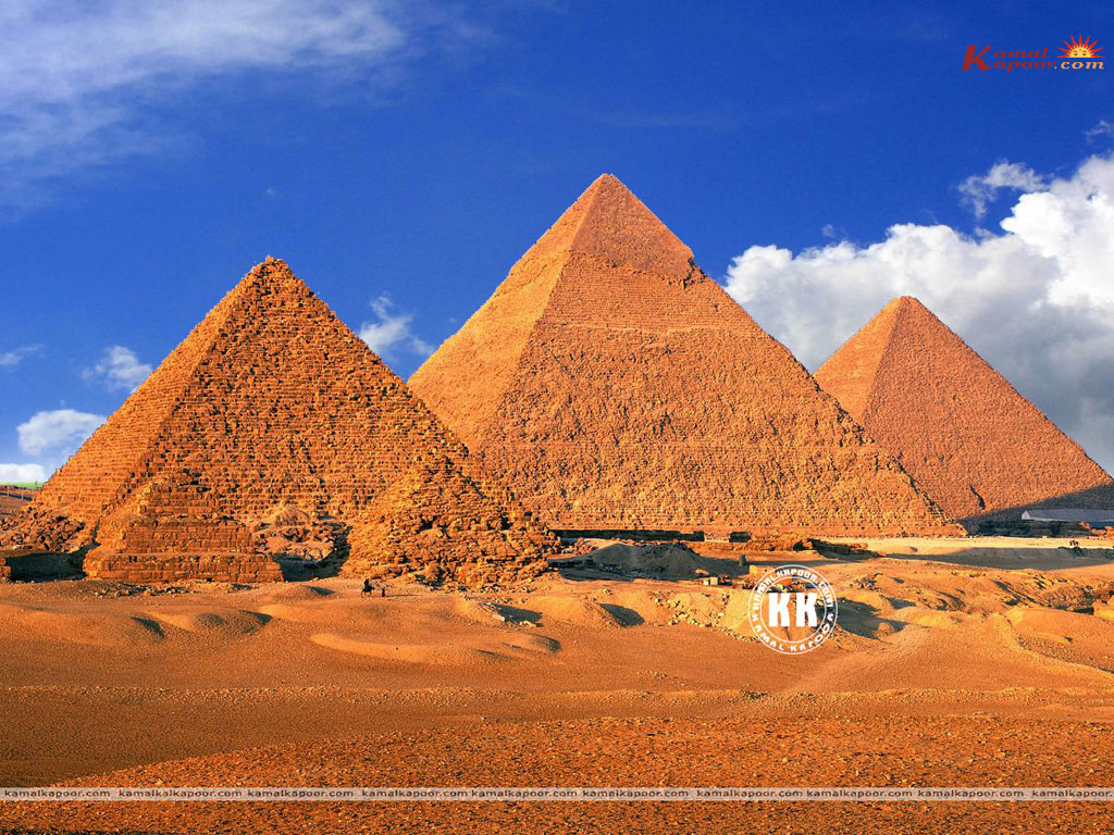 Pyramid Wallpaper