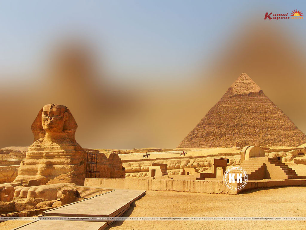 Pyramid Wallpaper