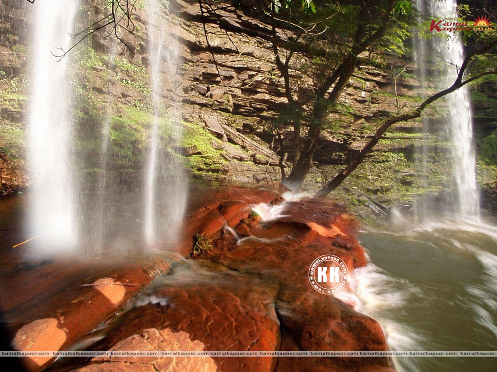 Waterfall Wallpaper